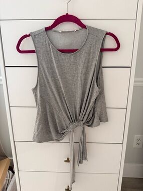 ASTR Gray Tie-Front Sleeveless Top - Women Size M